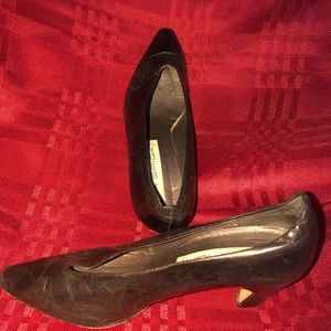 Via Spiga Classic Leather Pump